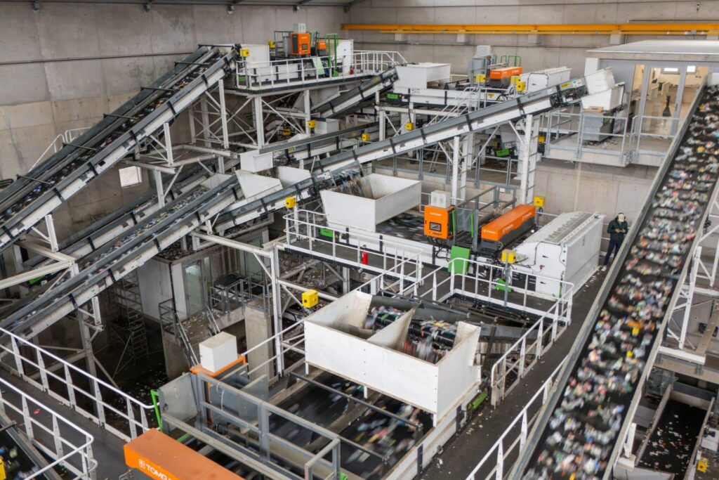 Bollegraaf et AGIR créent la plus grande usine de tri PET de Suisse 1