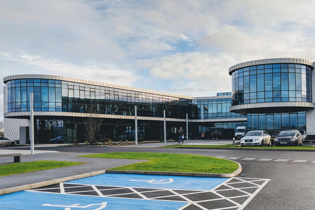 En Route Vers Le Net-Zéro: CDE Publie Son Rapport De Durabilité