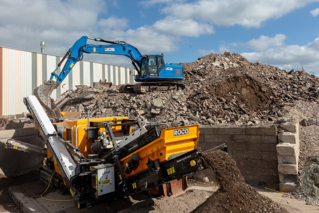 Prototype de concasseur compact, avec post-crible intégré et rendement supérieur 4