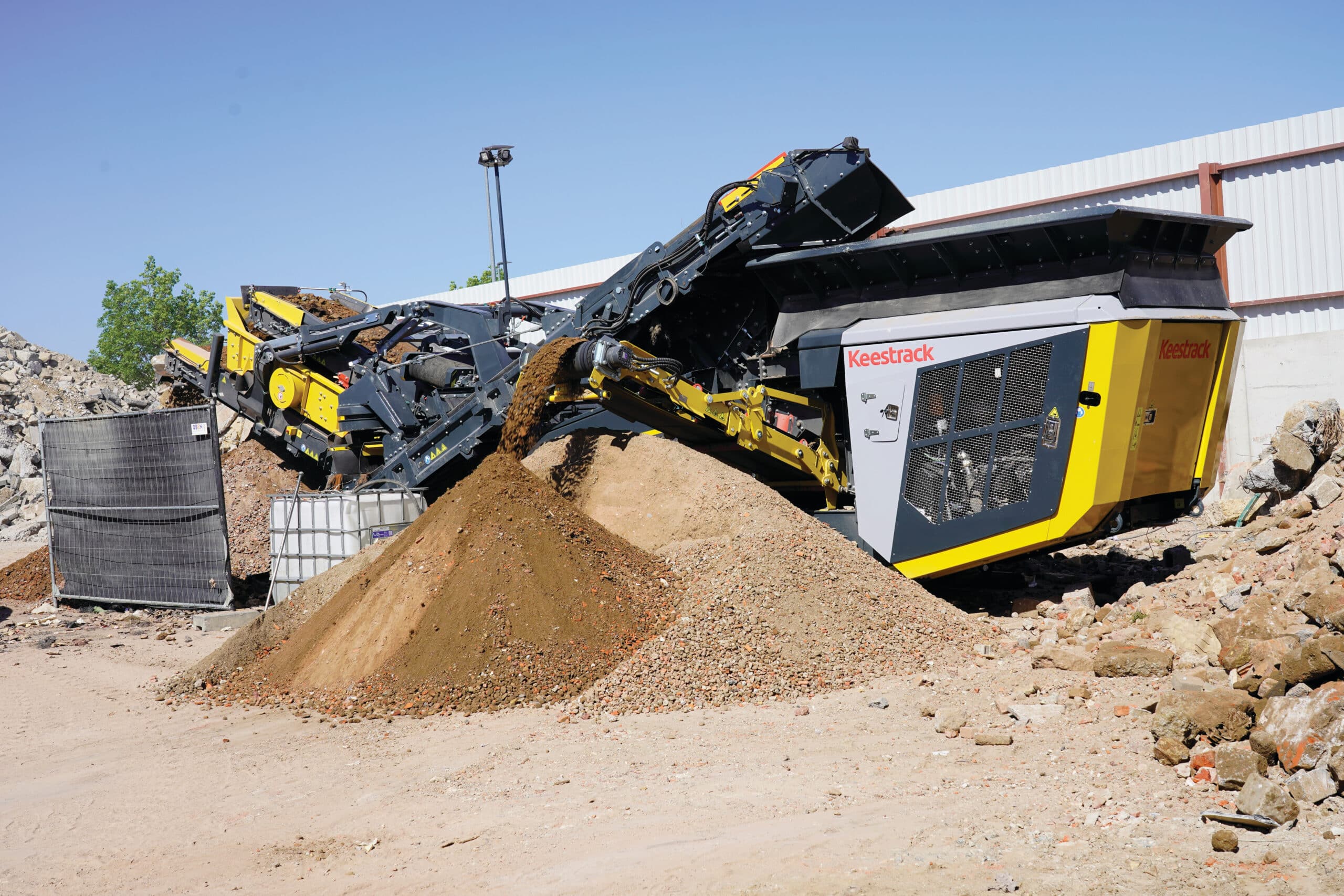 Lors du salon Matexpo, SOMTP Belgium a signé un contrat en tant que concessionnaire exclusif Keestrack pour la région wallonne et la région bruxelloise francophone. 4