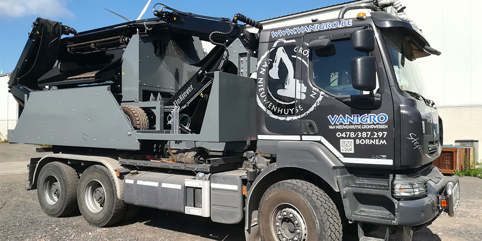 FleXiever SKID 3 fracties zeefmachine voor Vanigro bvba uit Bornem