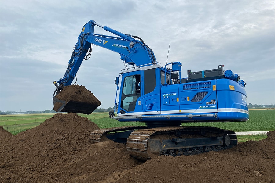 GMB Civiel B.V. neemt 2e Hyundai HX260AL Electric in gebruik