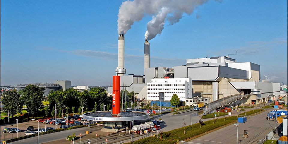Amsterdamse vuilverbrander AEB langer in zwaar weer