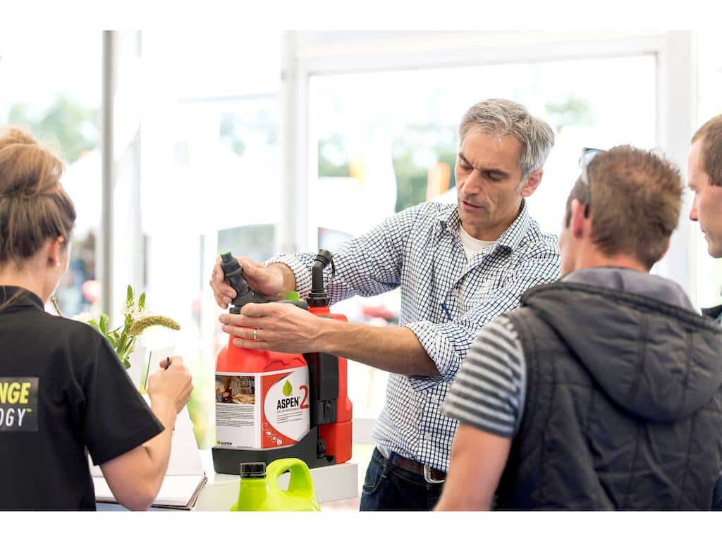 Vooruitstrevend met              groene  smeermiddelen              en brandstoffen