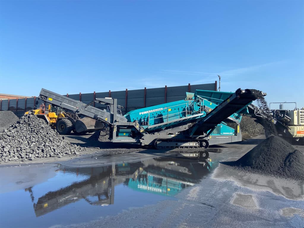 De Beijer Groep neemt nieuwe Powerscreen Warrior 1800 in gebruik