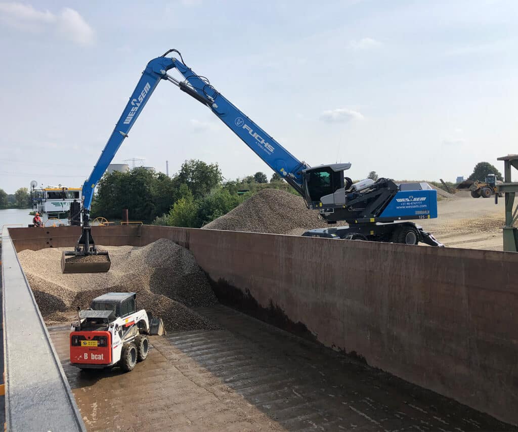 Wessem Port Services breid overslagcapaciteit uit met nieuwe duurzame Fuchs MHL360F