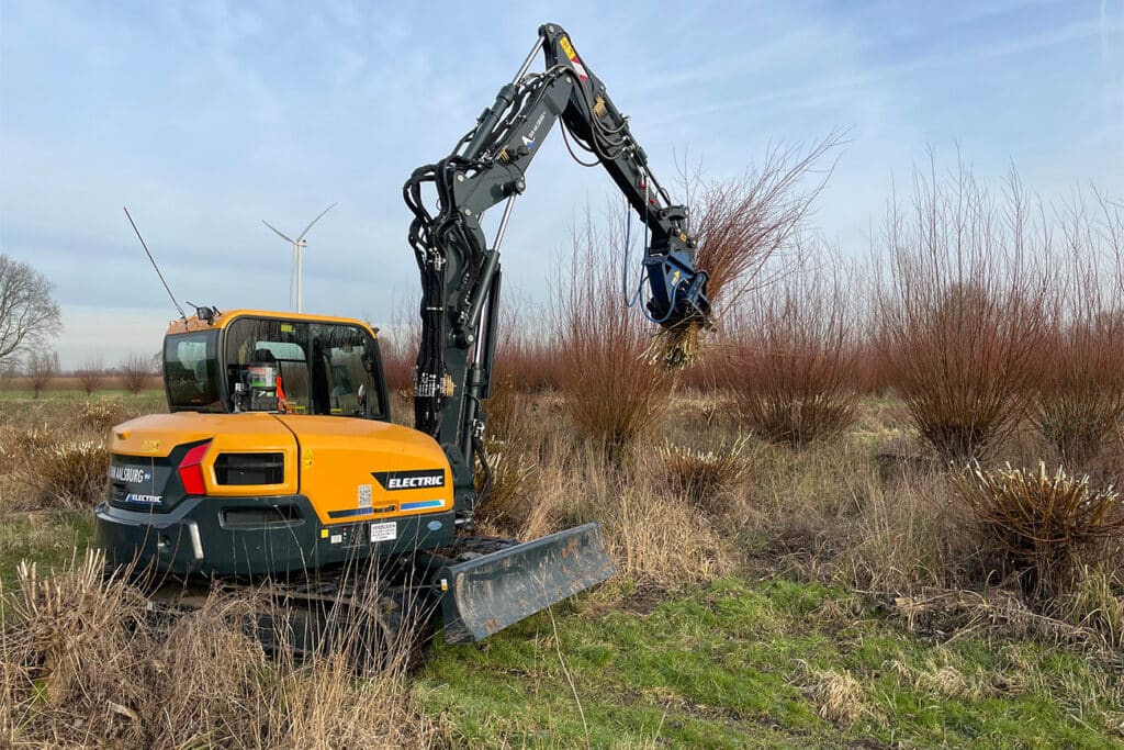 Nieuwe elektrische Hyundai HX85A E voor Van Aalsburg uit Hellouw
