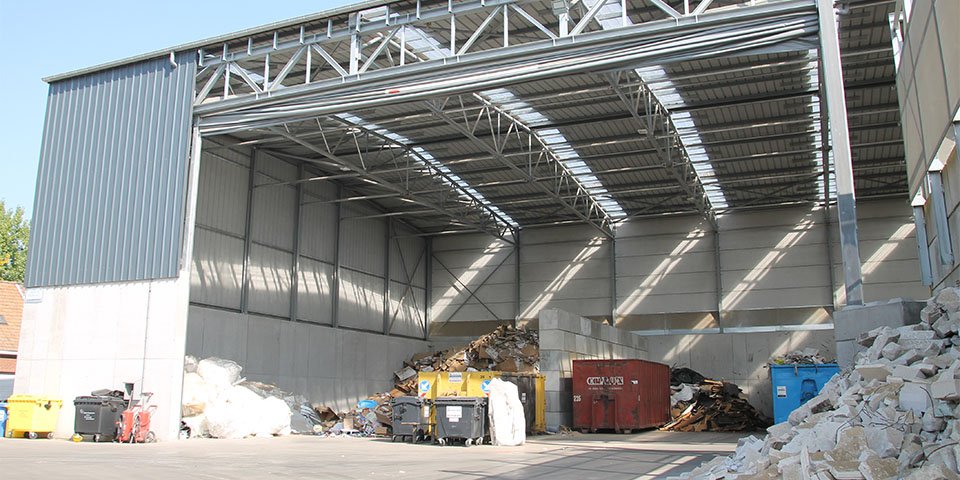 Specialist in loodsen en overkappingen