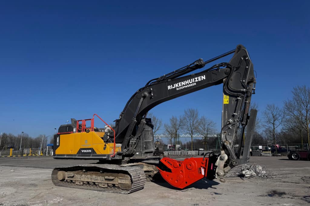 DemTech draait mee met de markt