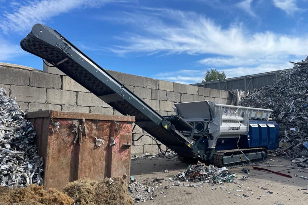 Nieuwe Lindner Urraco 95DK-4 in gebruik genomen door Overdie