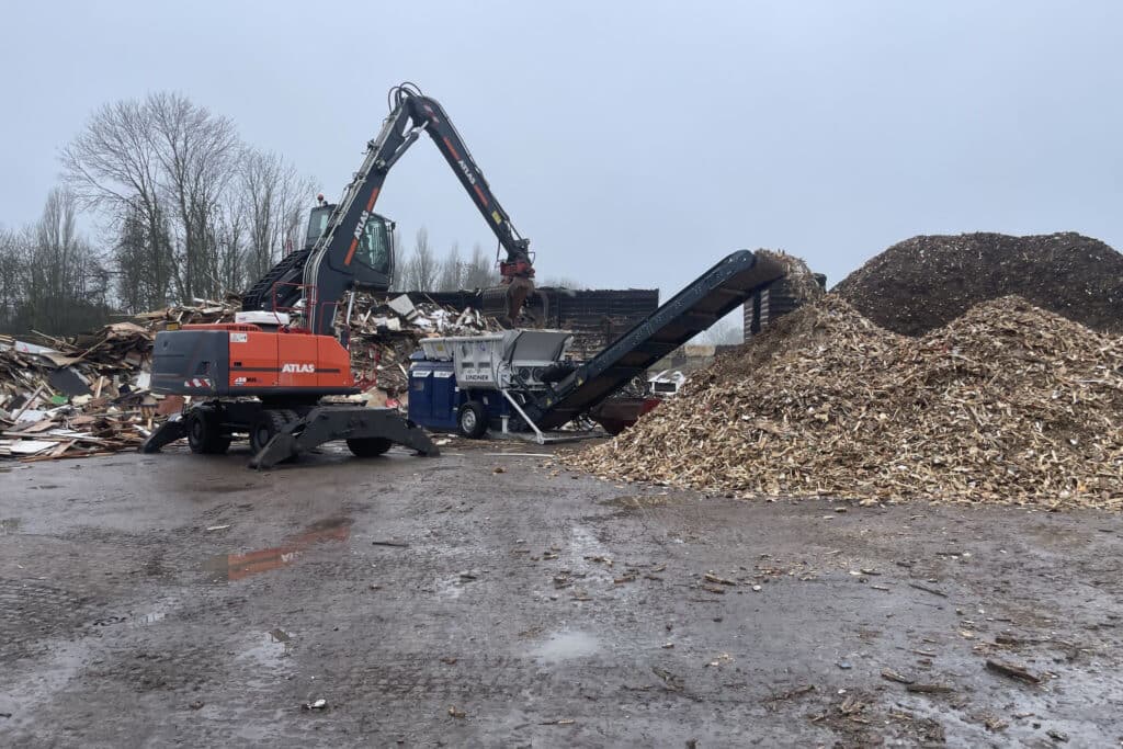 Top Milieu Service neemt nieuwe Lindner Urraco 75 in bedrijf. 1