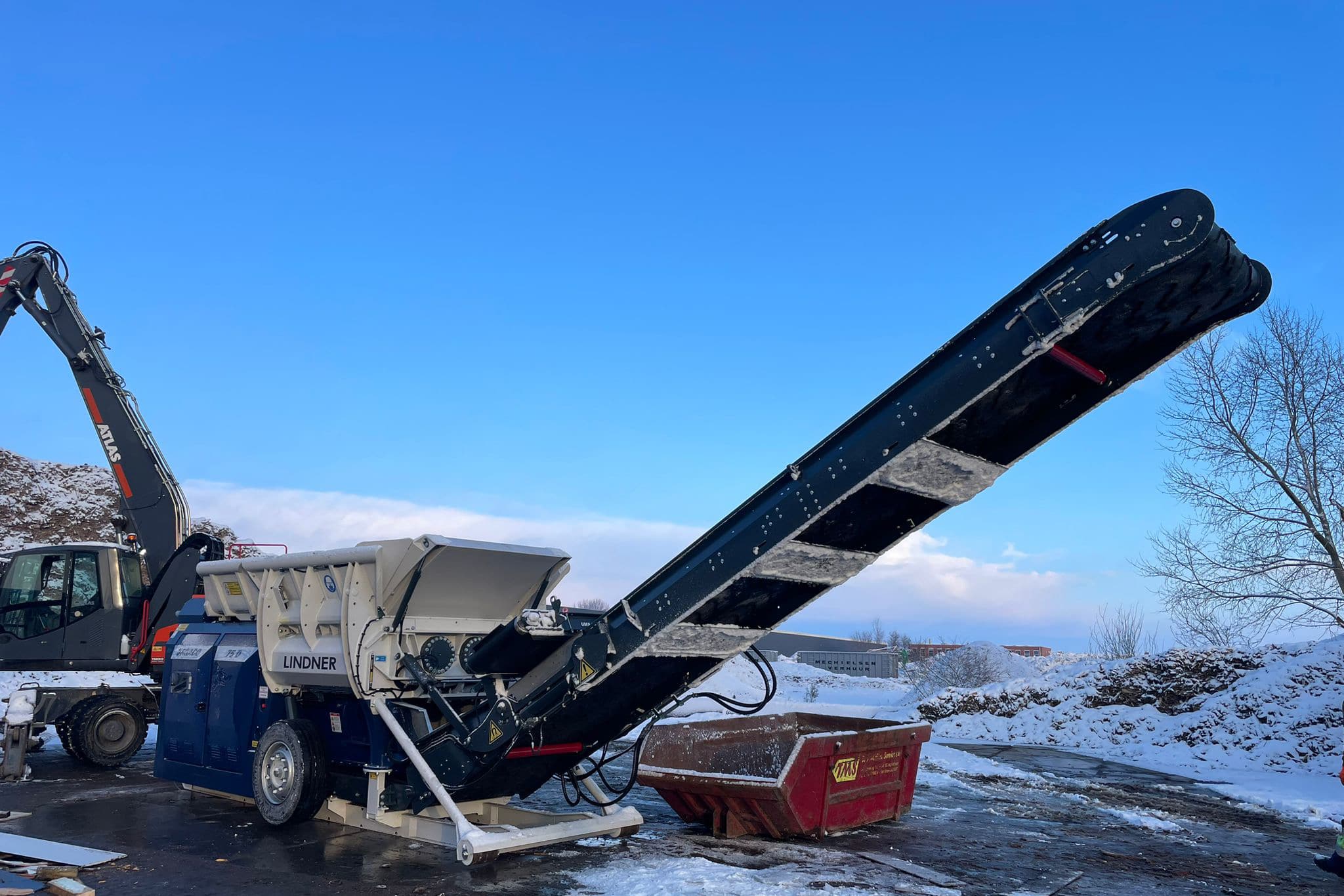 Top Milieu Service neemt nieuwe Lindner Urraco 75 in bedrijf. 2