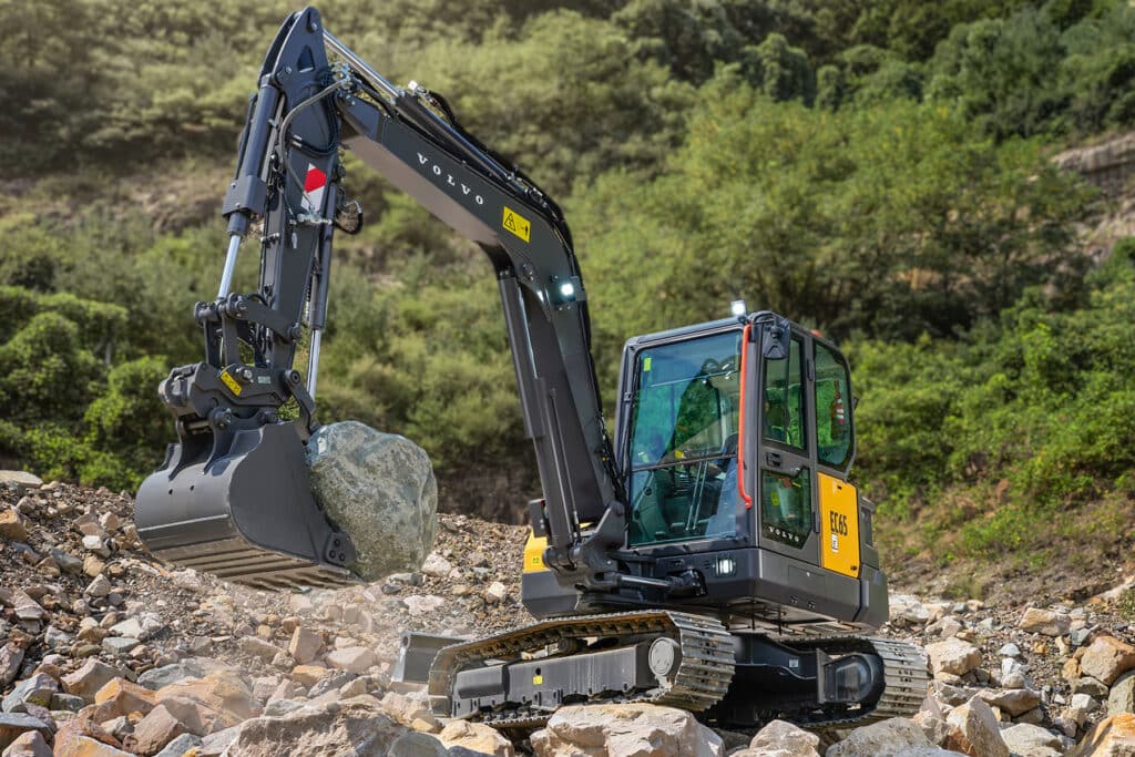 VOLVO CE PRESENTEERT DRIE NIEUWE COMPACTE GRAAFMACHINES 2