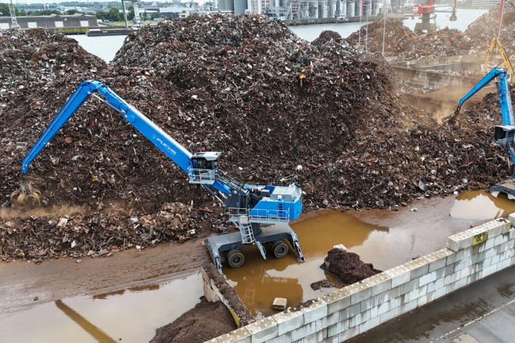 Nieuwe Fuchs MHL390F in gebruik bij ASCOR in Amsterdam 2