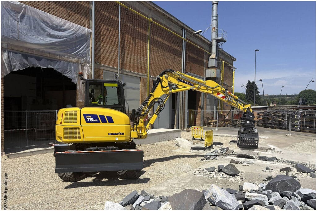 Nieuwe Komatsu PW75MR-5: compact, krachtig en uiterst wendbaar! 1