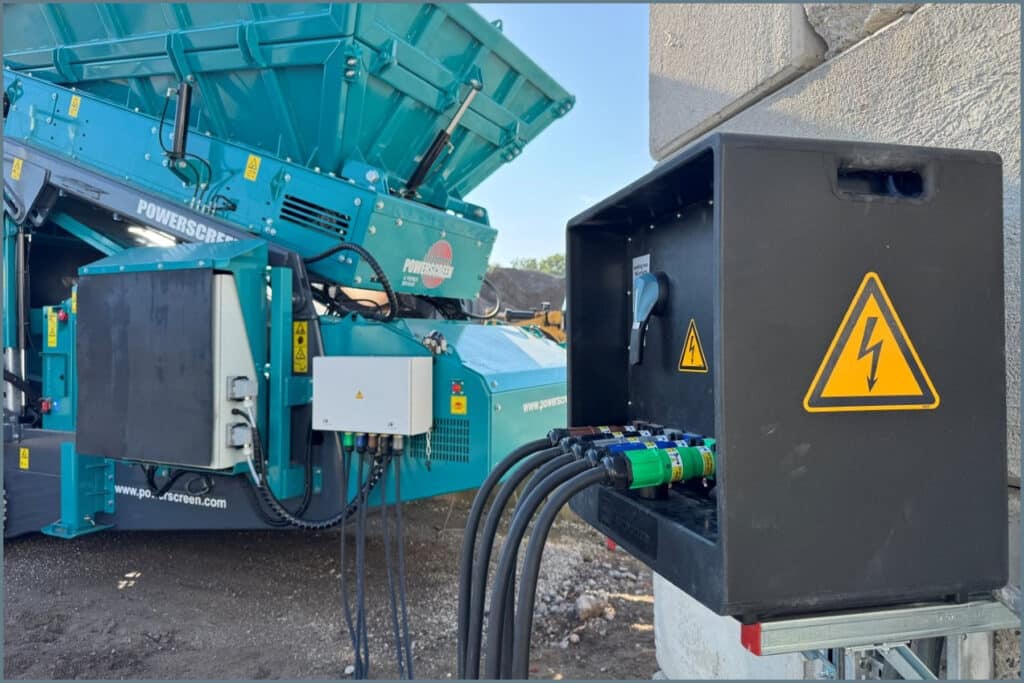 Nieuwe zeer completeelektrisch aangedreven Powerscreen Titan 1800 geleverd bij Dura Vermeer 1